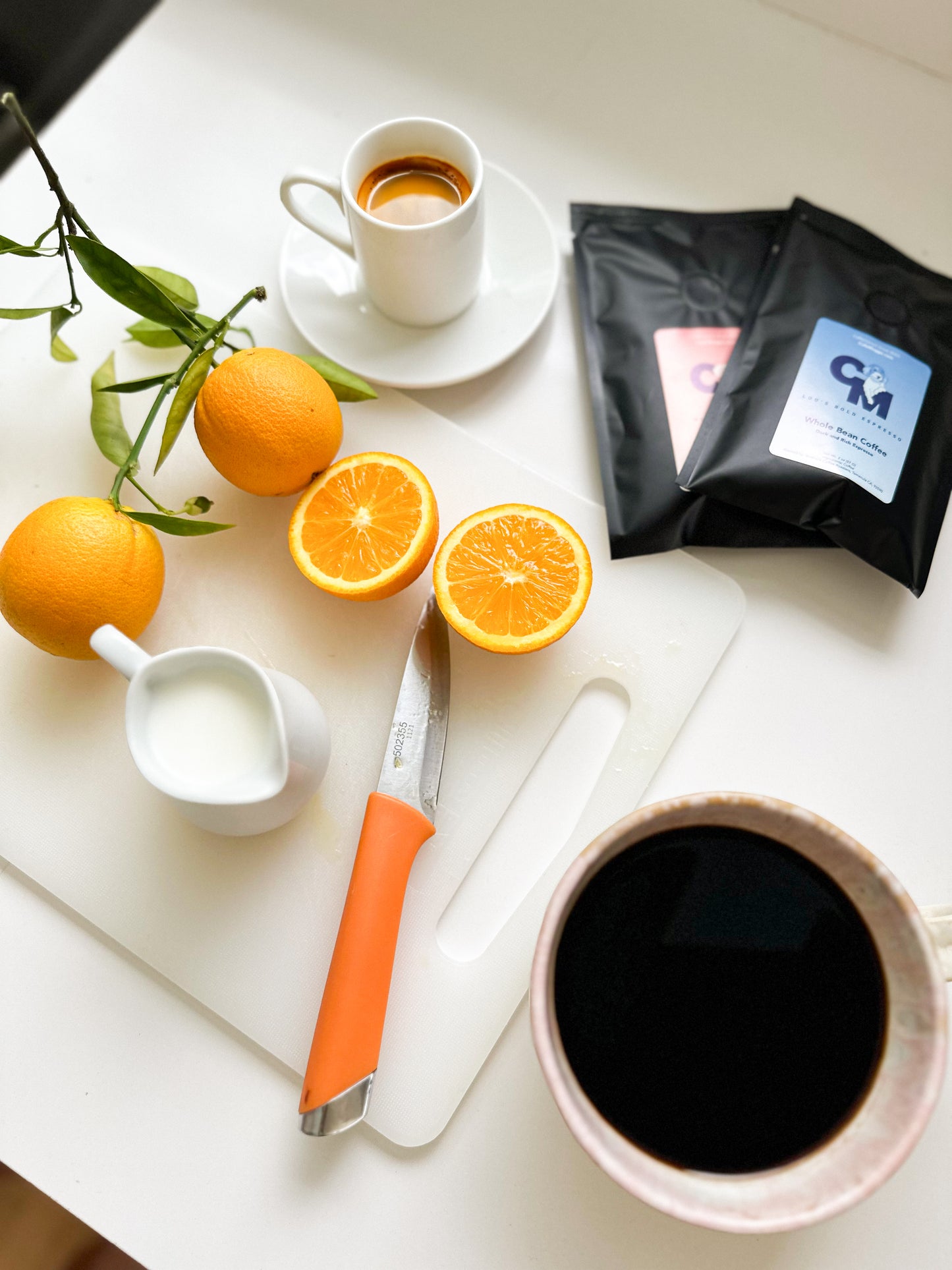 Make your home cafe coffee shop quality with specialty grade, fresh espresso beans from Cafe Meggo. Free shipping always, try Lou's Bold Espresso now! Ultra-dark roast for an incredible espresso shot every time.