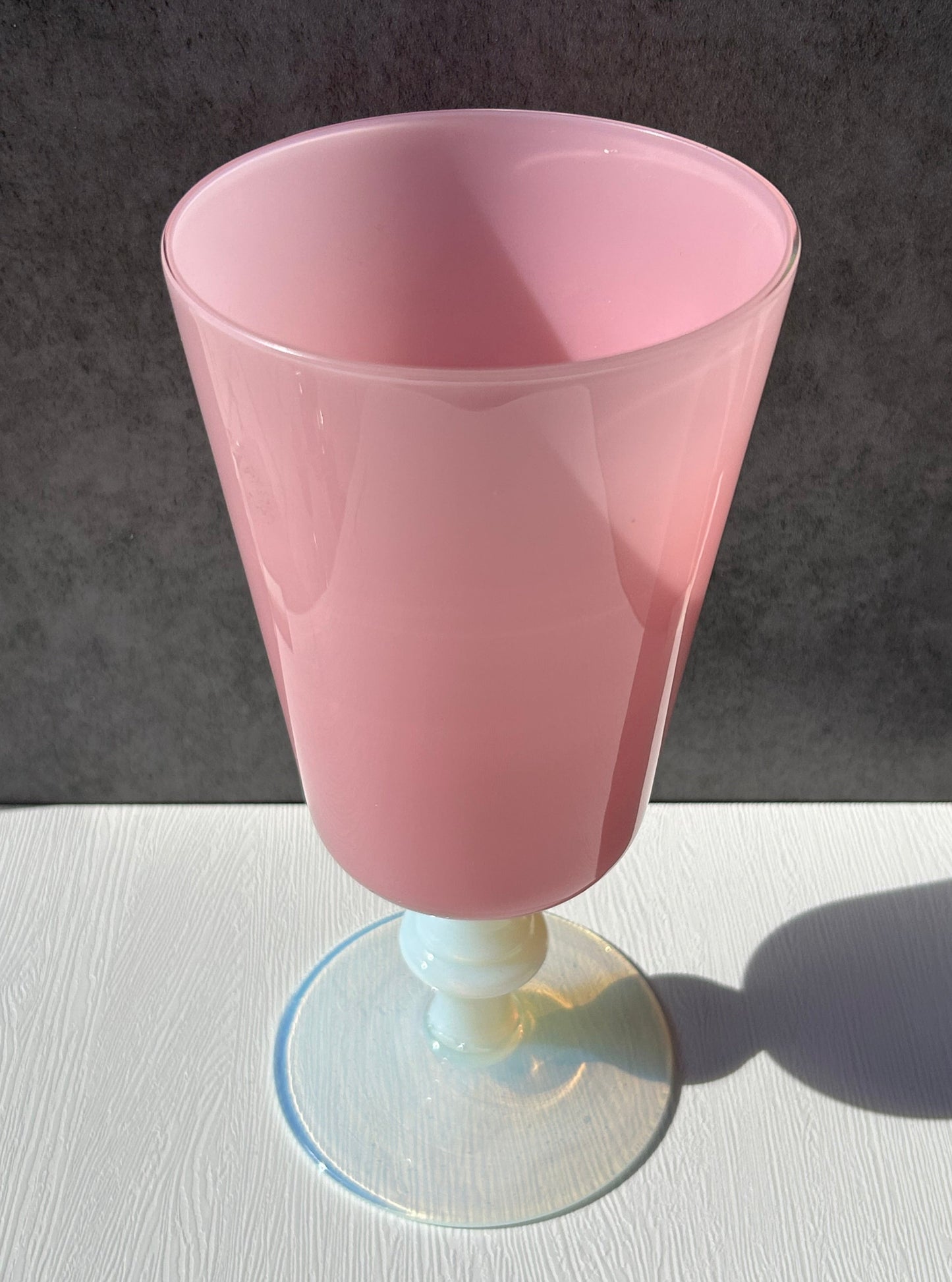 Light Pink Iridescent Vase - Cafe Meggo