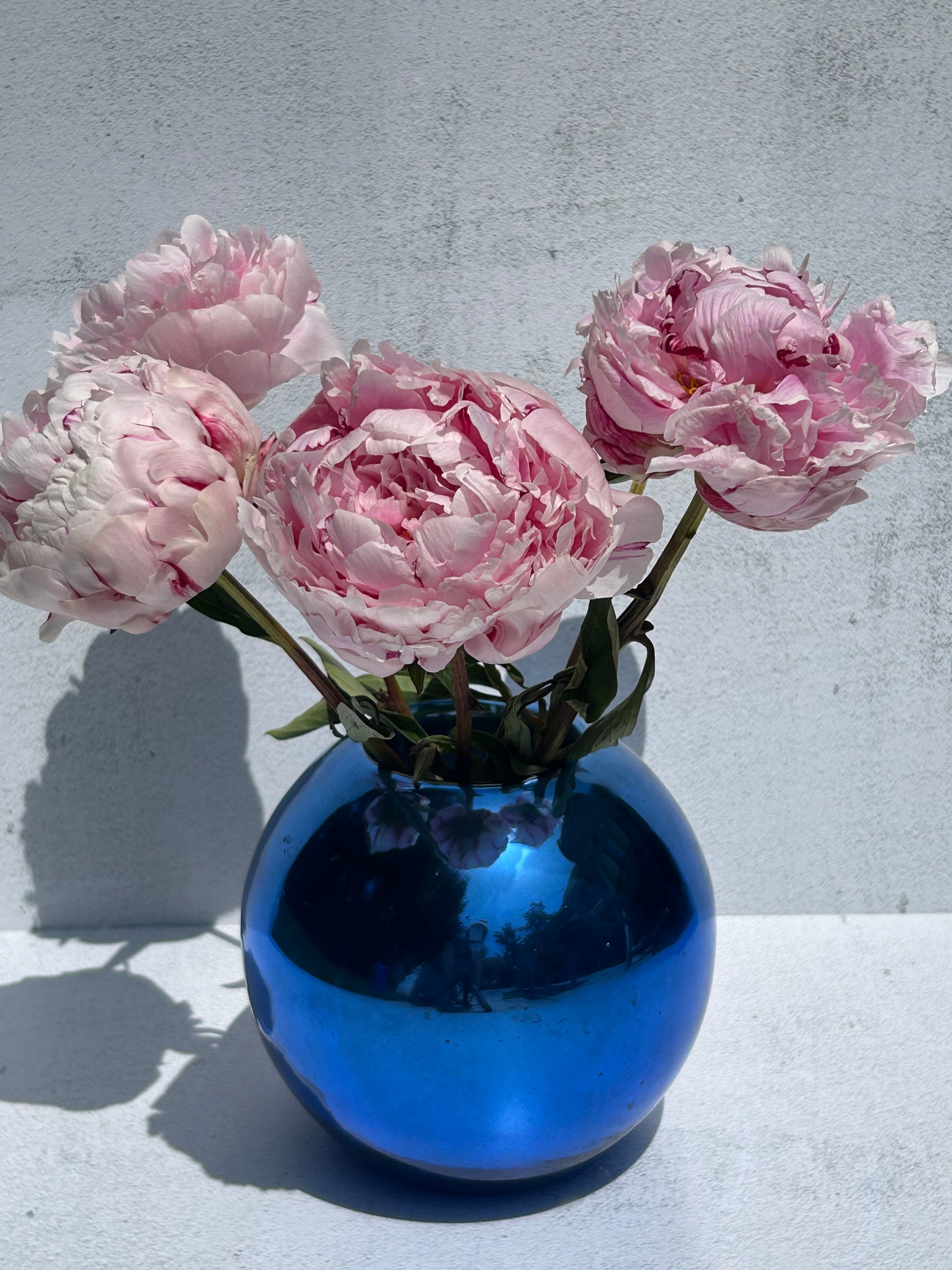 Vintage Blue Orb Vase - Cafe Meggo