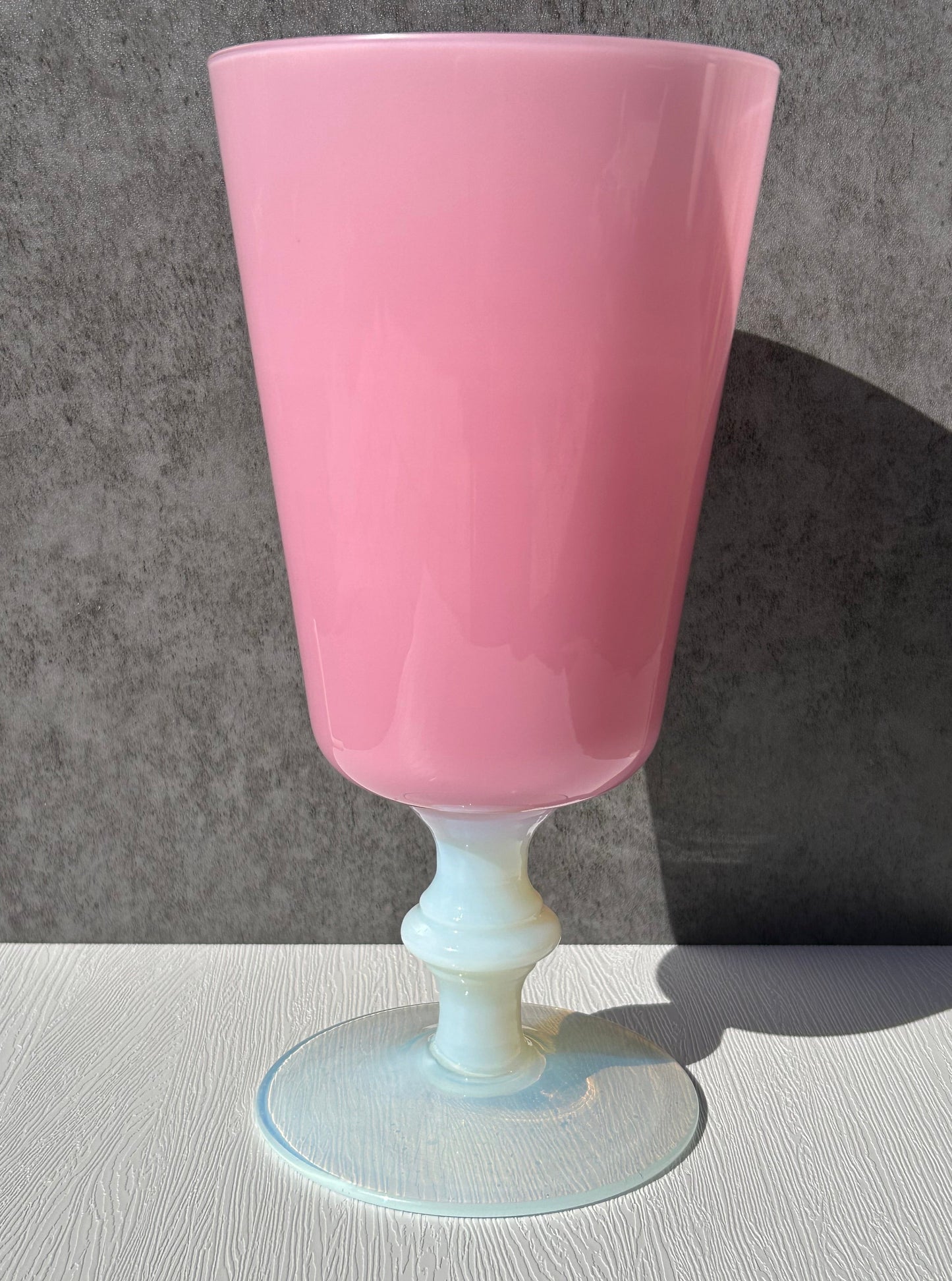 Light Pink Iridescent Vase - Cafe Meggo