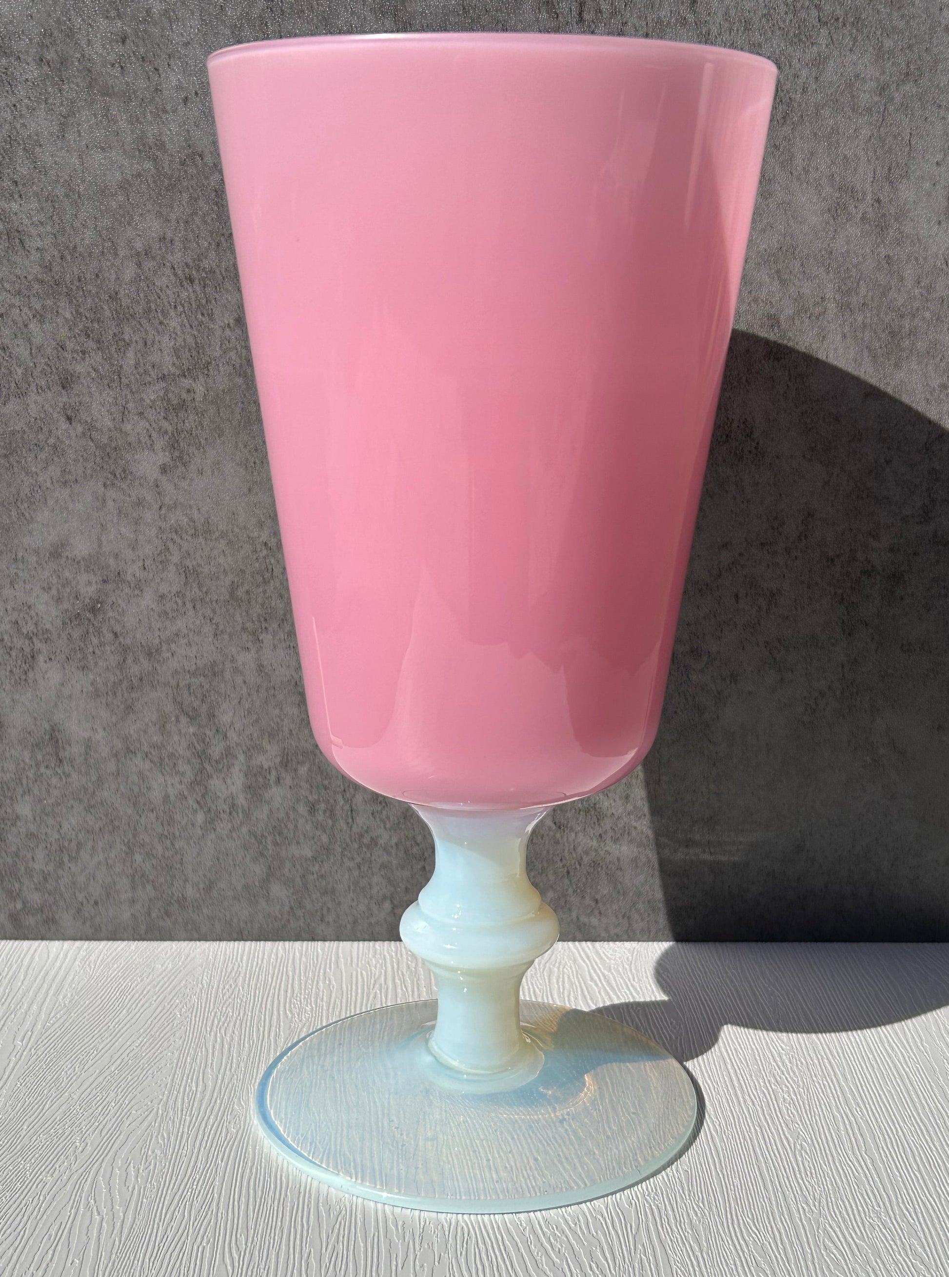Light Pink Iridescent Vase - Cafe Meggo